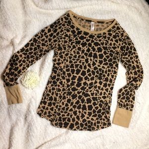 No boundaries cute long sleeve 🐆💛